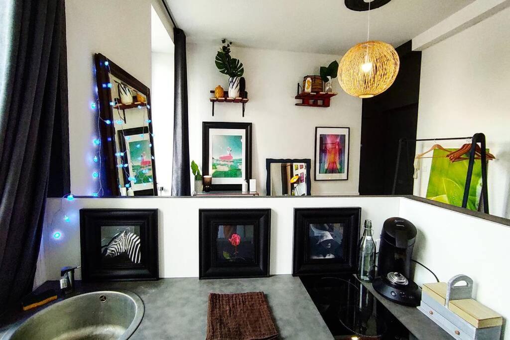 La Galerie - Hypercentre - Atypique - Lit Double Apartment Сен-Брук Екстериор снимка