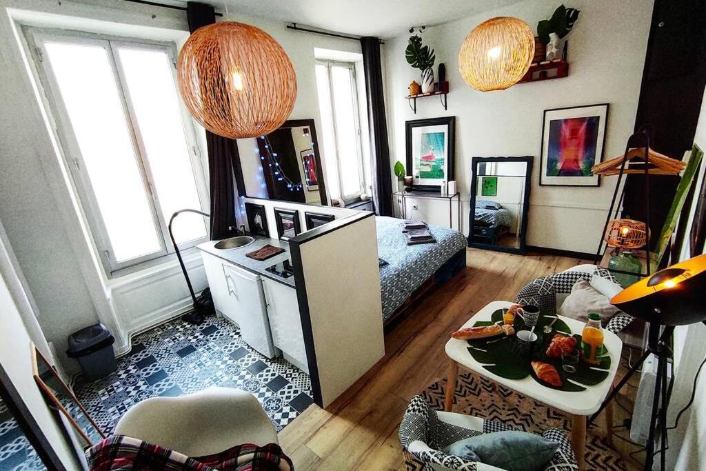 La Galerie - Hypercentre - Atypique - Lit Double Apartment Сен-Брук Екстериор снимка
